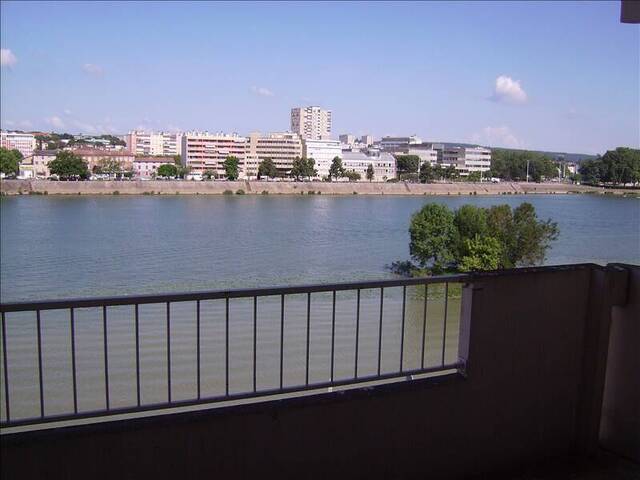 Location appartement 3 pièces 77.9 m² à Saint-Laurent-sur-Saône (01750) TRES CALME HORS CENTRE-VILLE