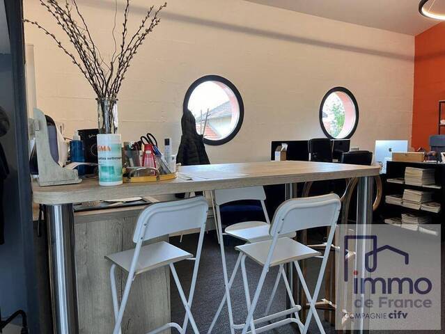 Location local d'activité à Saint-Étienne (42100) MONTHIEU