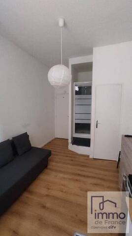 Location Appartement studio 1 pièce 14 m² Saint-Étienne (42000) HYPER CENTRE