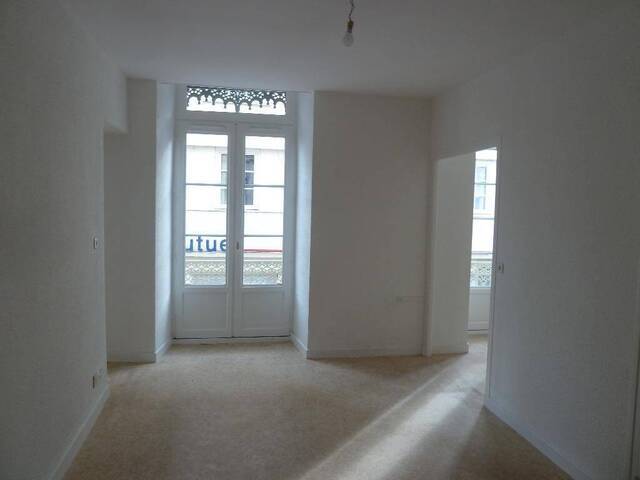 Location appartement 2 pièces 34.75 m² à Romans-sur-Isère (26100)