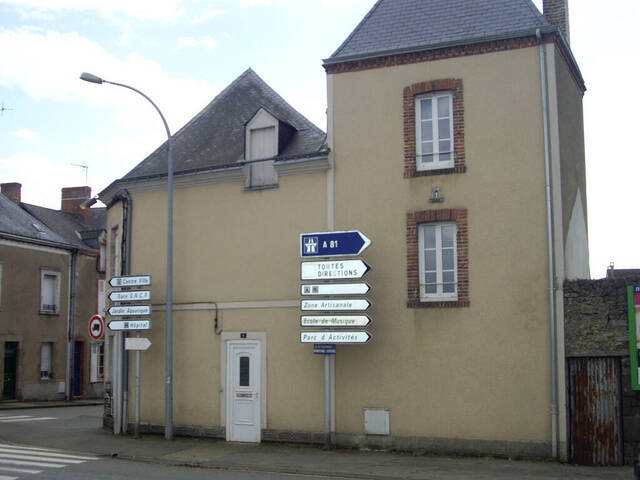 Location Maison 5 pièces 83.49 m² Évron (53600)