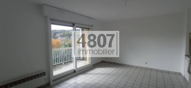 Location appartement 2 pièces 37 m² à La Roche-sur-Foron (74800)