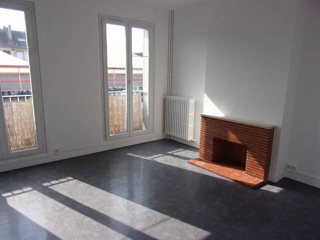 Location Appartement 2 pièces 44.63 m² Louviers (27400)