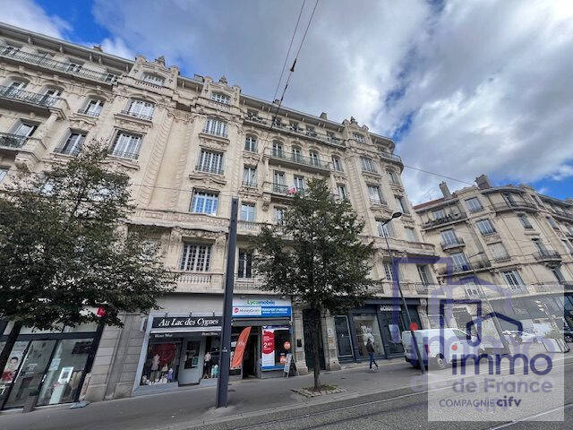 Acheter Local commercial 82 m² Saint-Étienne (42000)