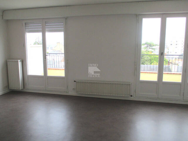 Location appartement 2 pièces 57.69 m² à La Roche-sur-Yon (85000)