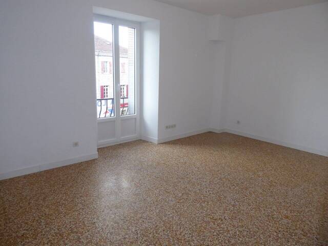 Location appartement 3 pièces 66.2 m² à Ruoms (07120)