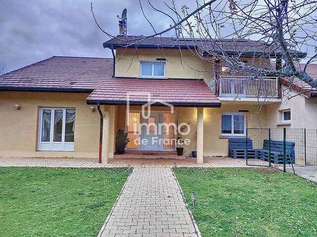 Location Maison 5 pièces 170 m² Molinges (39360)