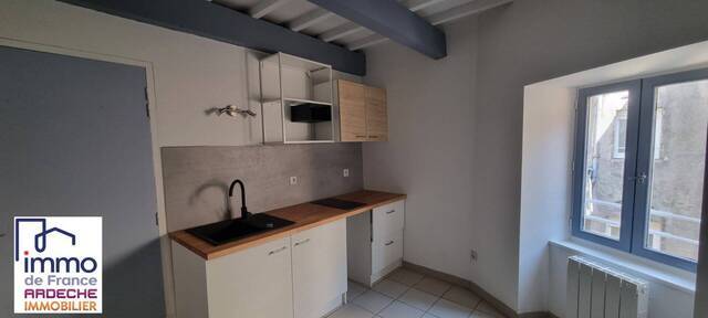 Location Appartement 1 pièce 24 m² Privas (07000)