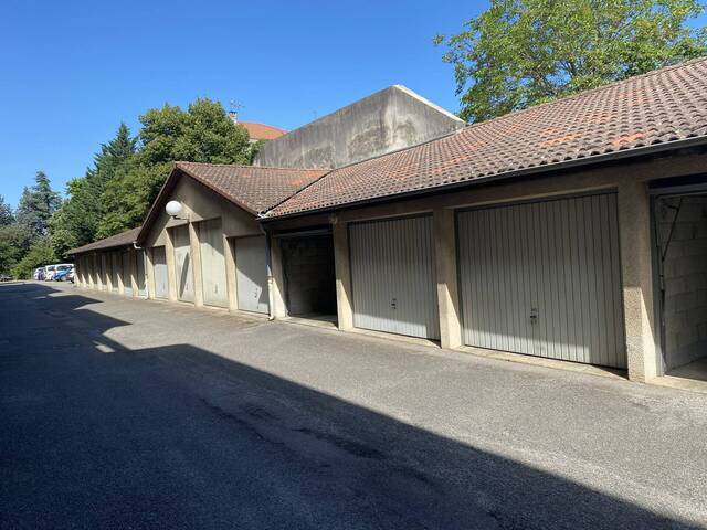 Location stationnement 15 m² à Romans-sur-Isère (26100)