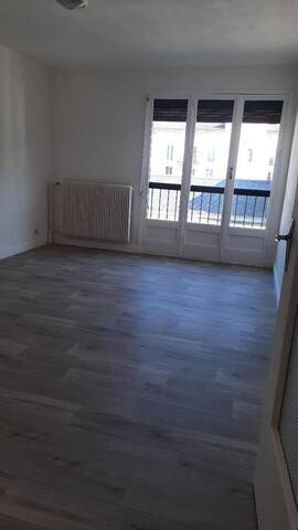 Location appartement 1 pièce 27 m² à Albertville (73200)