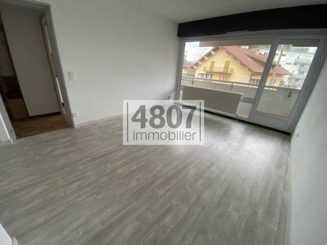 Location appartement 2 pièces 47 m² à La Roche-sur-Foron (74800)