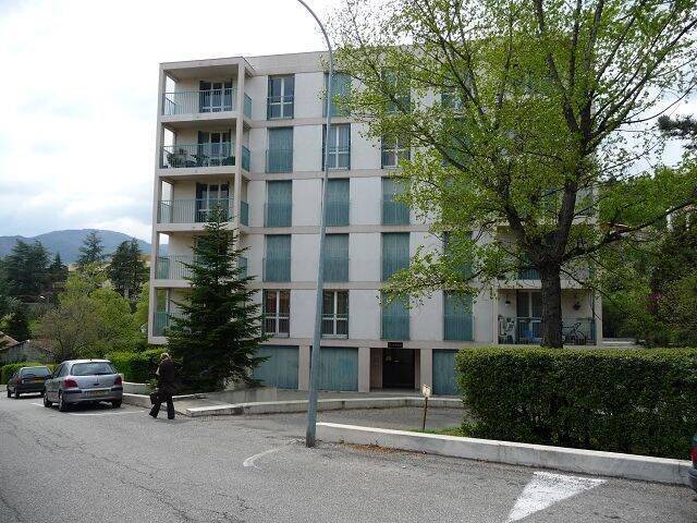 Location appartement 4 pièces 75 m² à Privas (07000)