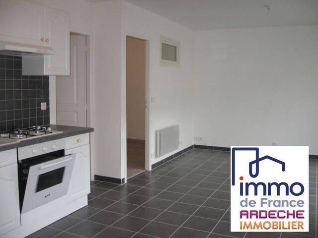 Location appartement 1 pièce 40 m² à Privas (07000)