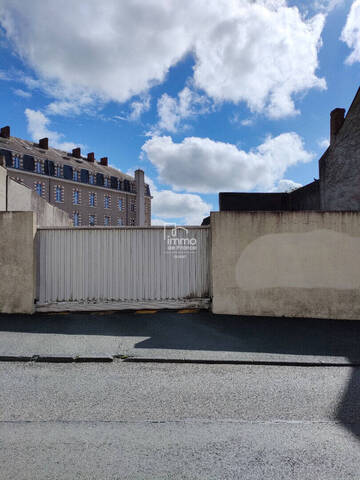 Location stationnement parking / box à La Roche-sur-Yon (85000)