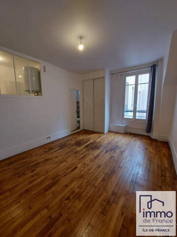 Location Appartement studio 1 pièce 23.96 m² Versailles (78000)