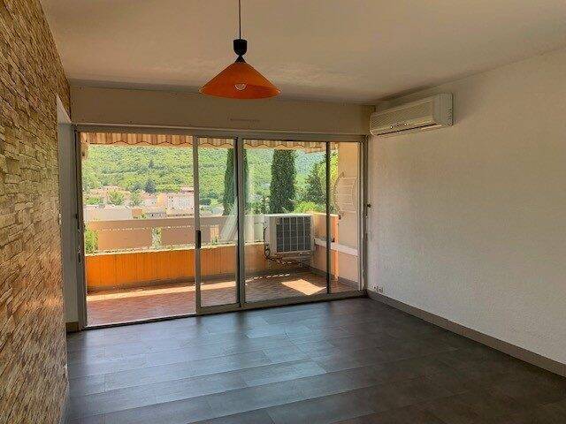 Location Appartement 4 pièces 88.46 m² Les Vans (07140)