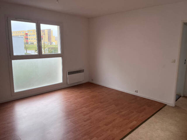 Location Appartement 2 pièces 37 m² Val-de-Reuil (27100)