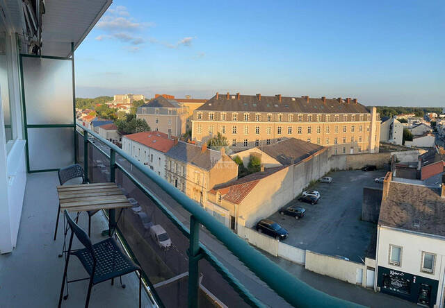 Location appartement 1 pièce 51.39 m² à La Roche-sur-Yon (85000)