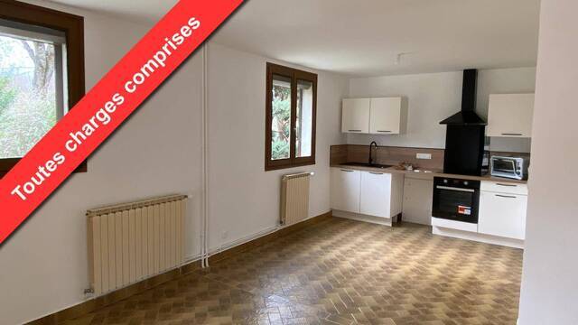 Location Appartement rénové 3 pièces 67.64 m² Luc-en-Diois (26310)