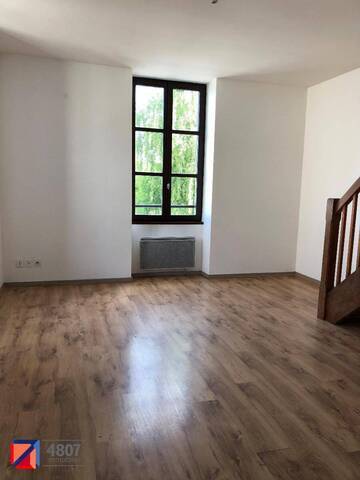 Location appartement ancien 3 pièces 55.25 m² à Cluses (74300) 5