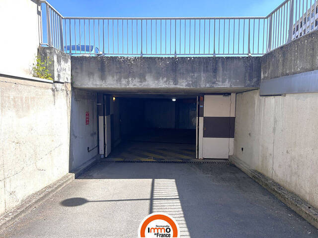 Vente stationnement parking / box à Évreux (27000)