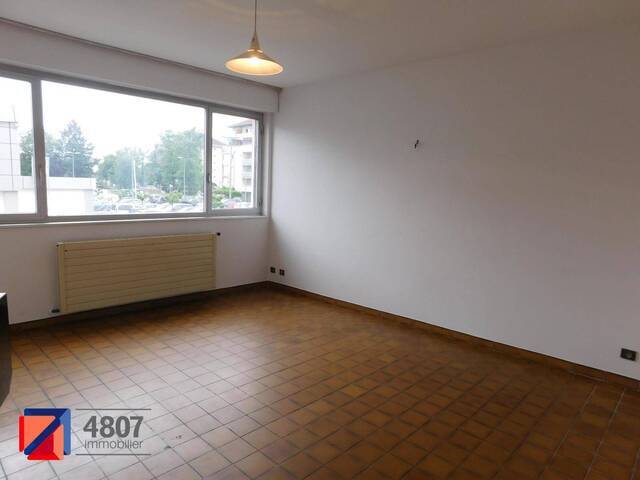 Location Appartement 1 pièce 22 m² La Roche-sur-Foron (74800)