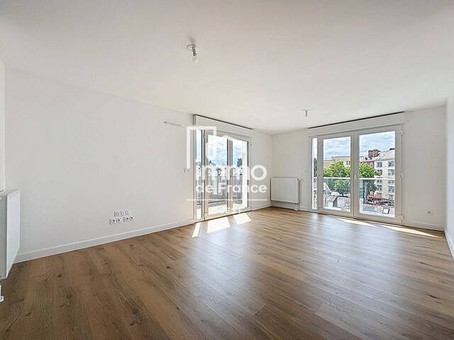 Location appartement 4 pièces 76.49 m² à Laval (53000)