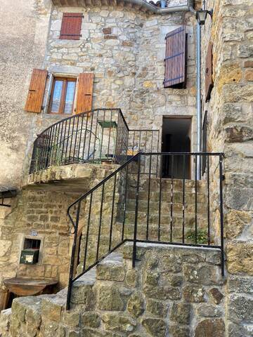 Location maison 3 pièces 69.95 m² à Les Vans (07140)