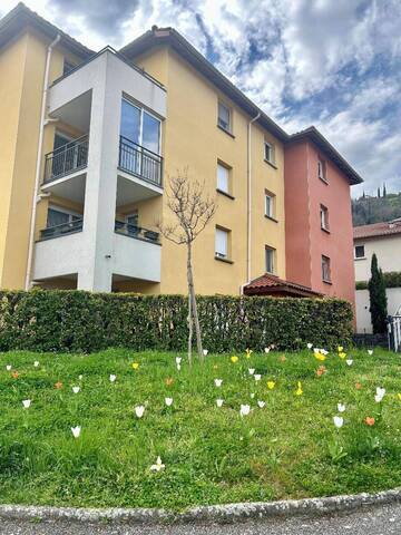 Location appartement 3 pièces 64 m² à Condrieu (69420)
