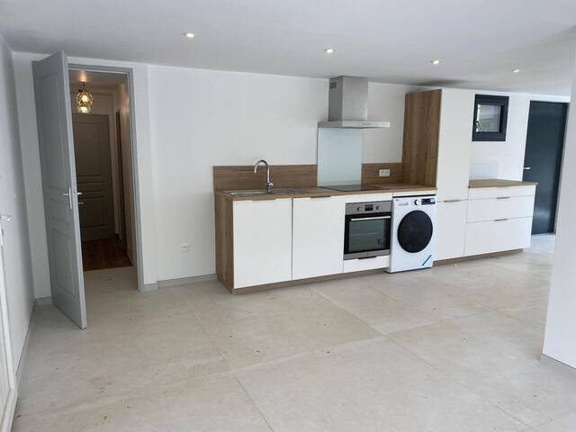 Location appartement rénové 3 pièces 79.85 m² à Aubenas (07200) 5
