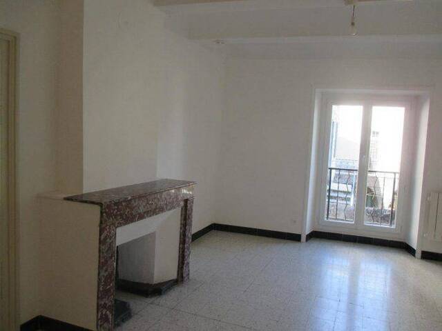 Location appartement 1 pièce 35 m² à Villeneuve-de-Berg (07170) 4