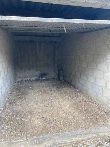 Location stationnement garage / box à Ampuis (69420)