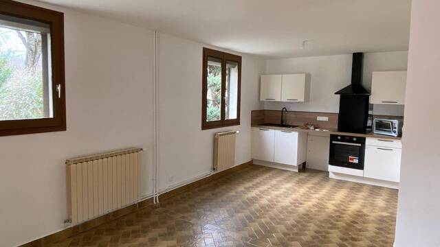 Location appartement rénové 3 pièces 67.64 m² à Luc-en-Diois (26310)