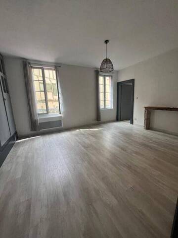 Location Appartement t3 4 pièces 57 m² Mende (48000)