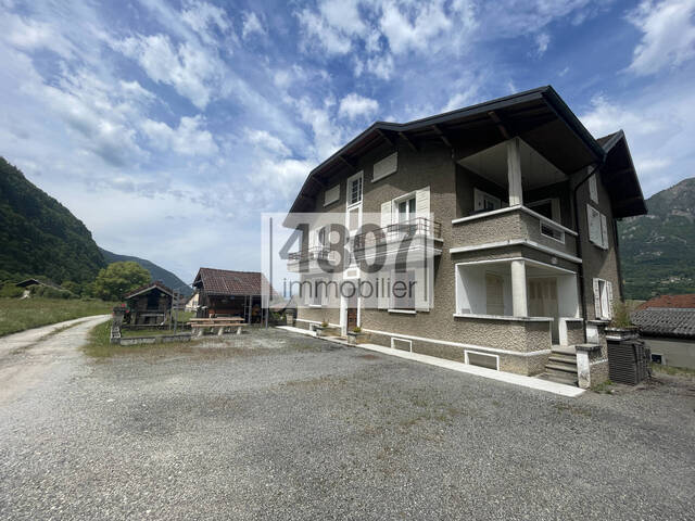 Vente maison 8 pièces 193 m² à Vougy (74130)