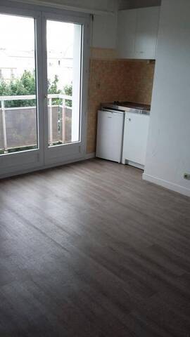 Location appartement t1 21 m² à Nantes (44000) St Donatien/Jardin des Plantes-Jardin des Plantes