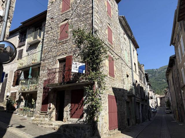 Vente maison 4 pièces 57 m² à Montpezat-sous-Bauzon (07560)