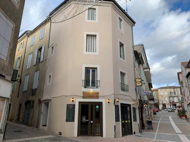 Vente immeuble 92 m² à Aubenas (07200)