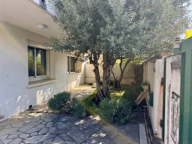 Vente maison 10 pièces 200 m² à Bourg-lès-Valence (26500)