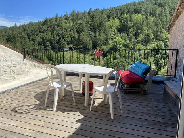 Vente maison ancienne 4 pièces 80 m² à Valdrôme (26310)