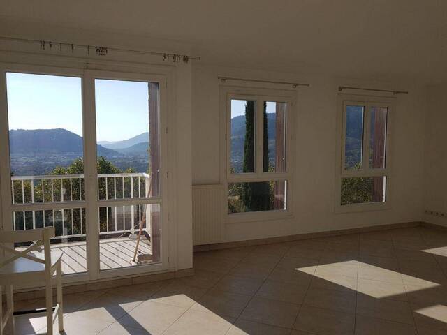 Location Appartement 3 pièces 67 m² Privas (07000)