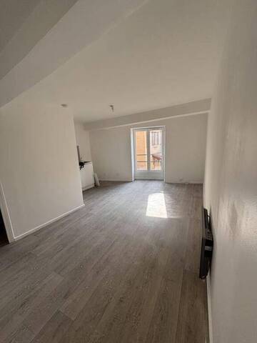 Location Appartement studio 1 pièce 18 m² Saint-Symphorien-sur-Coise (69590)