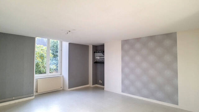 Location appartement 3 pièces 74.5 m² à Mayenne (53100)