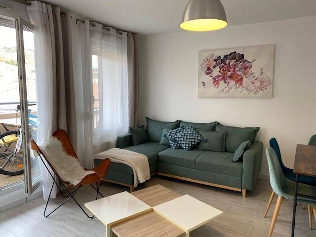 Location appartement récent 4 pièces 83 m² à Condrieu (69420)