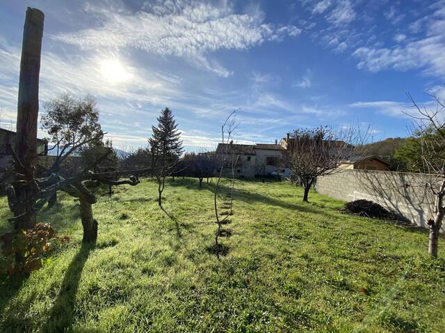 Vente terrain constructible 724 m² à Saint-Privat (07200)