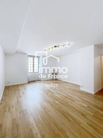 Location appartement 3 pièces 77.23 m² à Laval (53000)