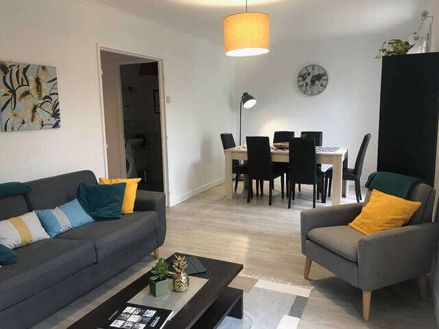 Location Appartement 5 pièces 24 m² Saint-Sébastien-de-Morsent (27180)