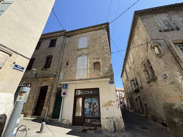 Vente immeuble 180 m² à Aubenas (07200)