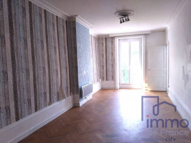 Vente appartement 2 pièces 77 m² à Le Puy-en-Velay (43000)