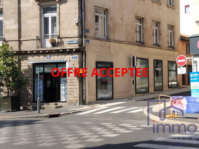 Acheter Local commercial 4 pièces 77.84 m² Le Puy-en-Velay (43000)